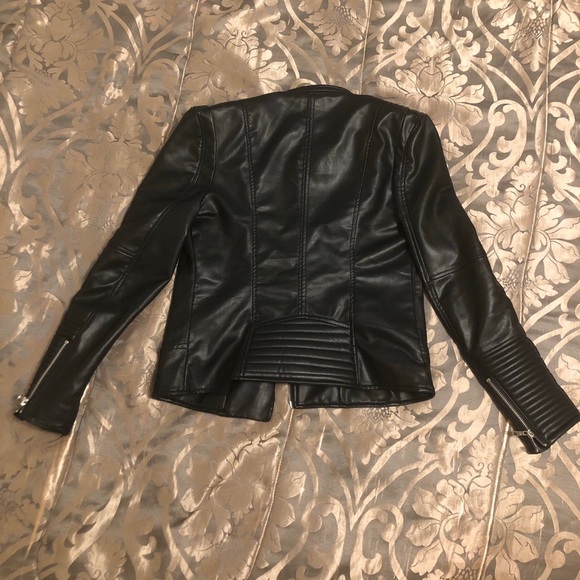 All black vintage styled shoulder padded jacket - Picture 3 of 4